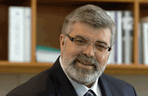 Defence Materiel Minister, Senator Kim Carr said government, defence and industry needed to work together to sustain important defence capabilities in Australia.